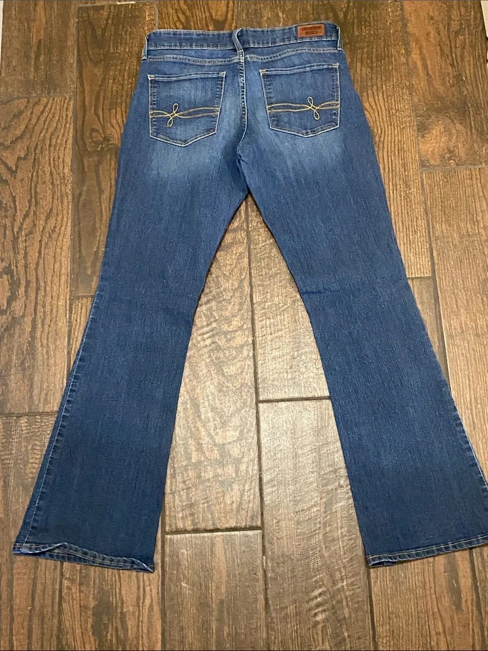 Levi's Blue Flare Jeans with Back Pocket Stitching Stretch Size 6 S/C